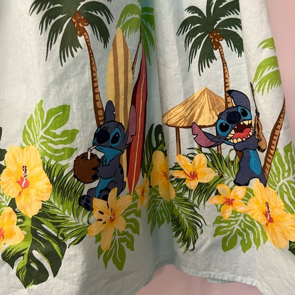 Disney Lilo and Stitch Hawaiian Skirt Blue Palm Tree Surf Hibiscus Pockets Sz M - Picture 2 of 7
